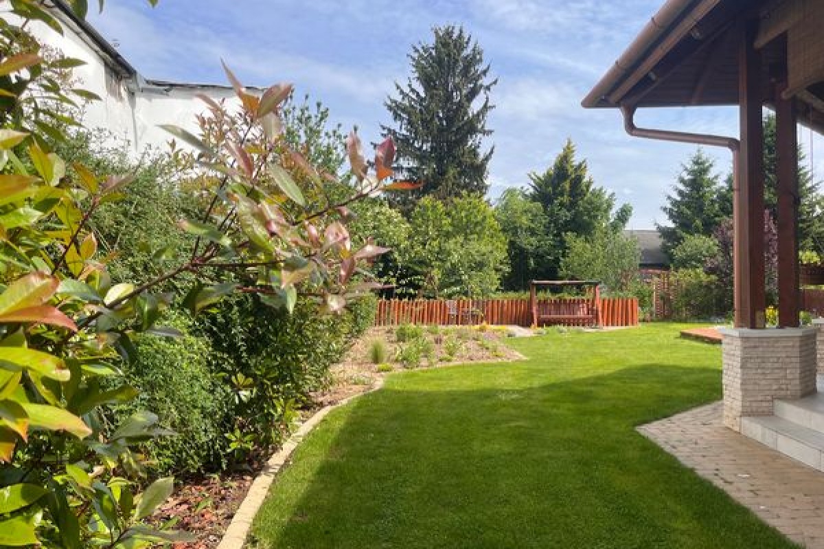 Utána: Nk_oldalkert_1.jpg